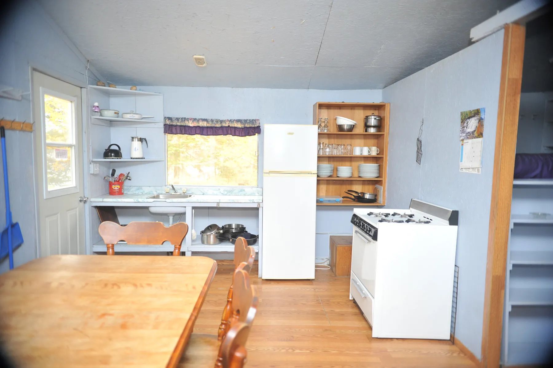 CHALET RUSTIQUE — Pourvoirie du Lac Kempt – Pourvoirie du Lac Kempt