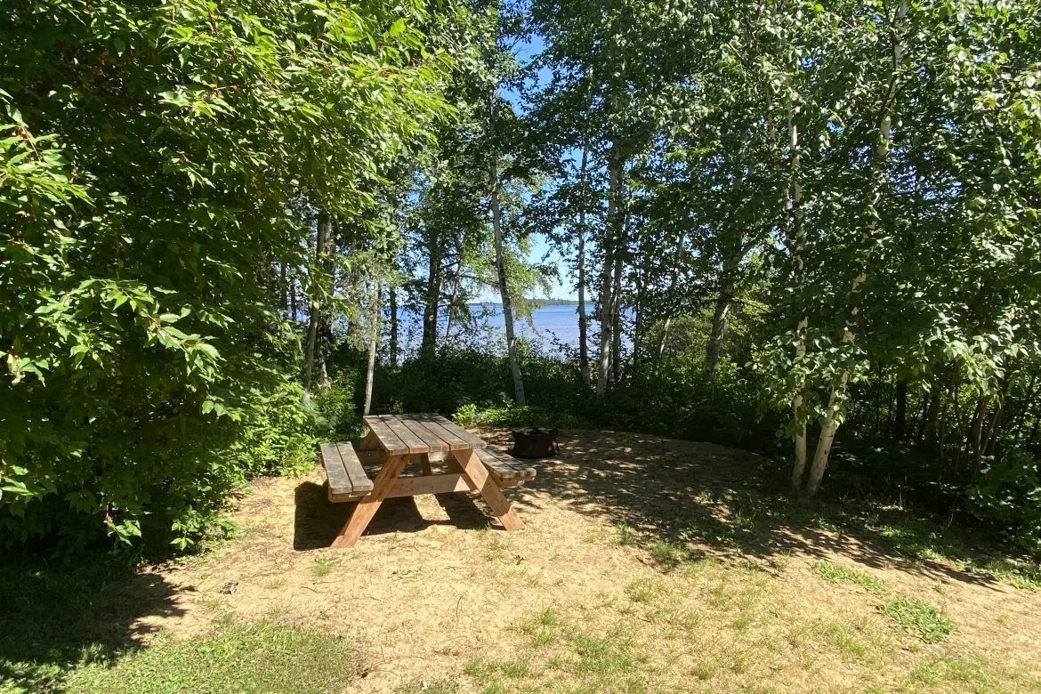CAMP COLIBRI — Pourvoirie du Lac Matchi-Manitou – Pourvoirie du Lac Matchi-Manitou