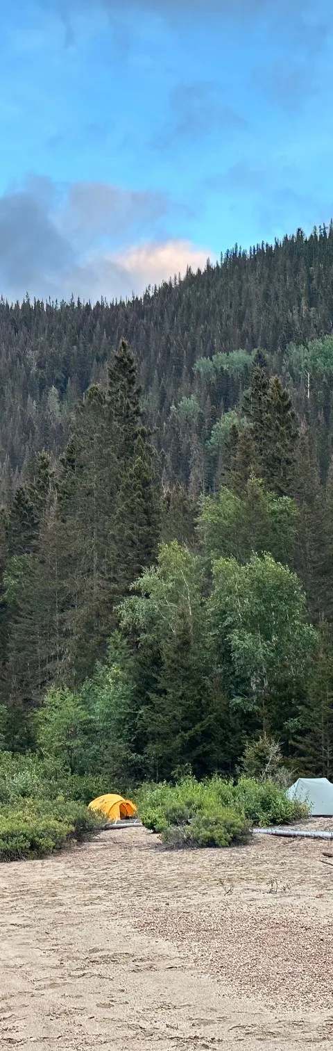 Prise de pêche sur le plan d'eau chez Pourvoirie Duhamel, Saguenay-Lac-Saint-Jean, Québec