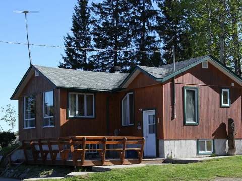Chalet tout équipé (2 chambres) – Pourvoirie Dulong