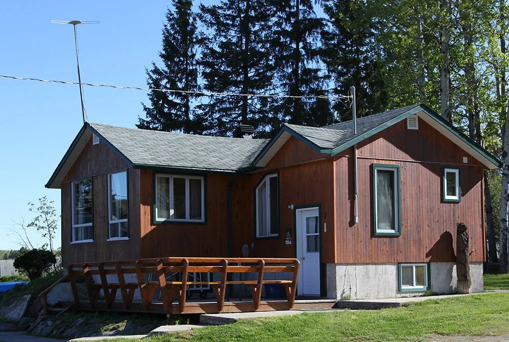 Fully equipped main house cabin — Pourvoirie Dulong – Pourvoirie Dulong