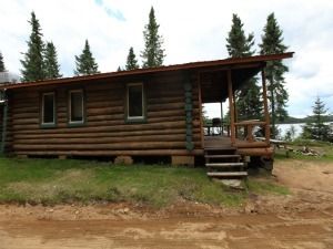 CHALET LE COUGAR — Pourvoirie Fer à Cheval – Pourvoirie Fer à Cheval