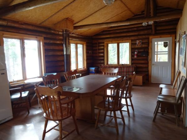 CHALET LE COUGAR – Pourvoirie Fer à Cheval