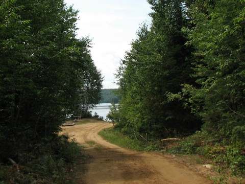 CHALET LE TÉTRAS – Pourvoirie Fer à Cheval