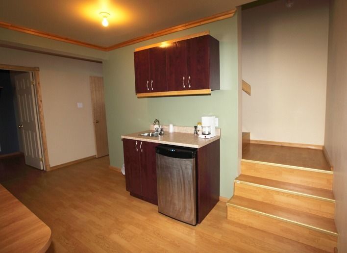 CONDO - THE BEAR SUITE — Pourvoirie Fer à Cheval – Pourvoirie Fer à Cheval