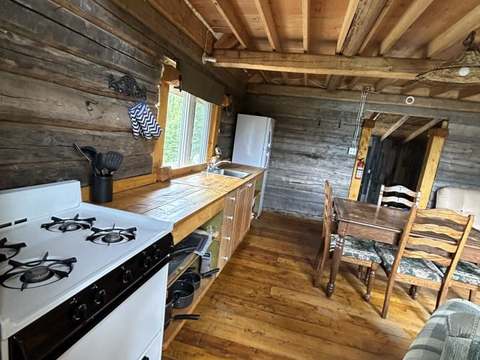 CHALET ÉPERVIER – Pourvoirie Homamo