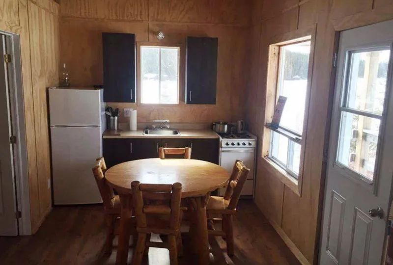 LA CHAPELLE CABIN — Pourvoirie Itouk – Pourvoirie Itouk