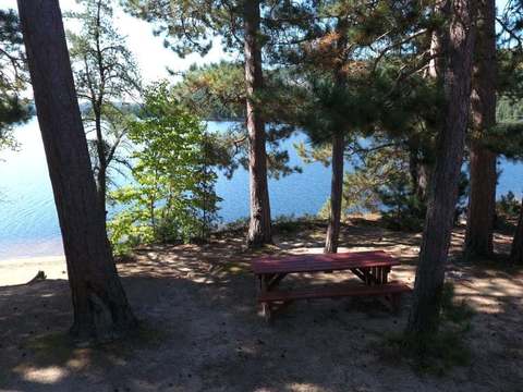 CHALET 5 – Pourvoirie J.E. Goyette
