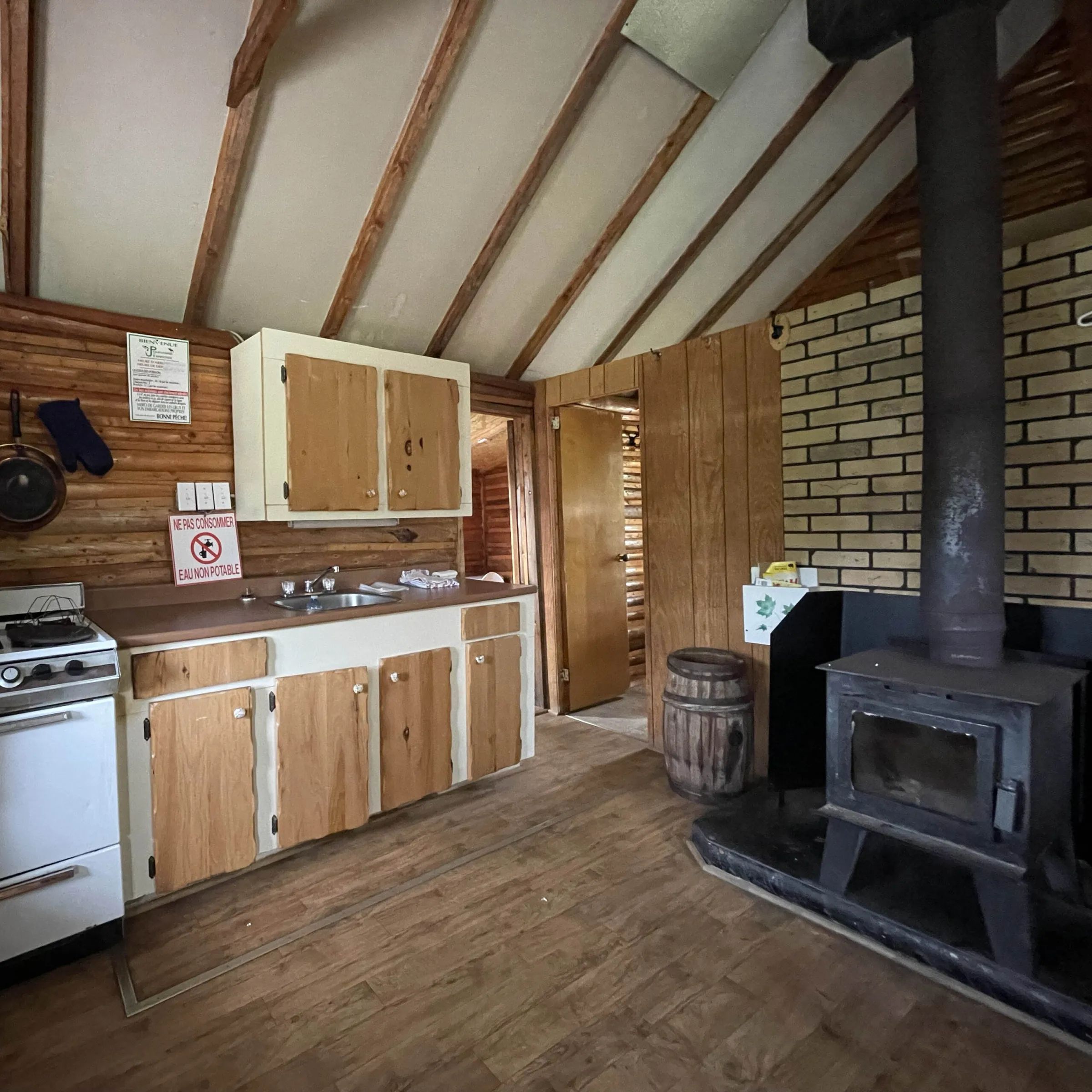 CHALET 2 — Pourvoirie la Jeannoise – Pourvoirie la Jeannoise
