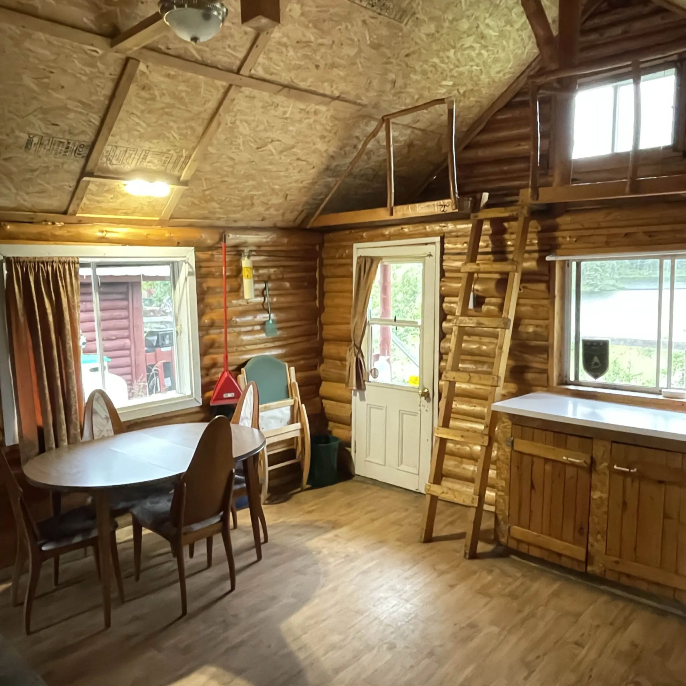 CABIN 3 — Pourvoirie la Jeannoise – Pourvoirie la Jeannoise