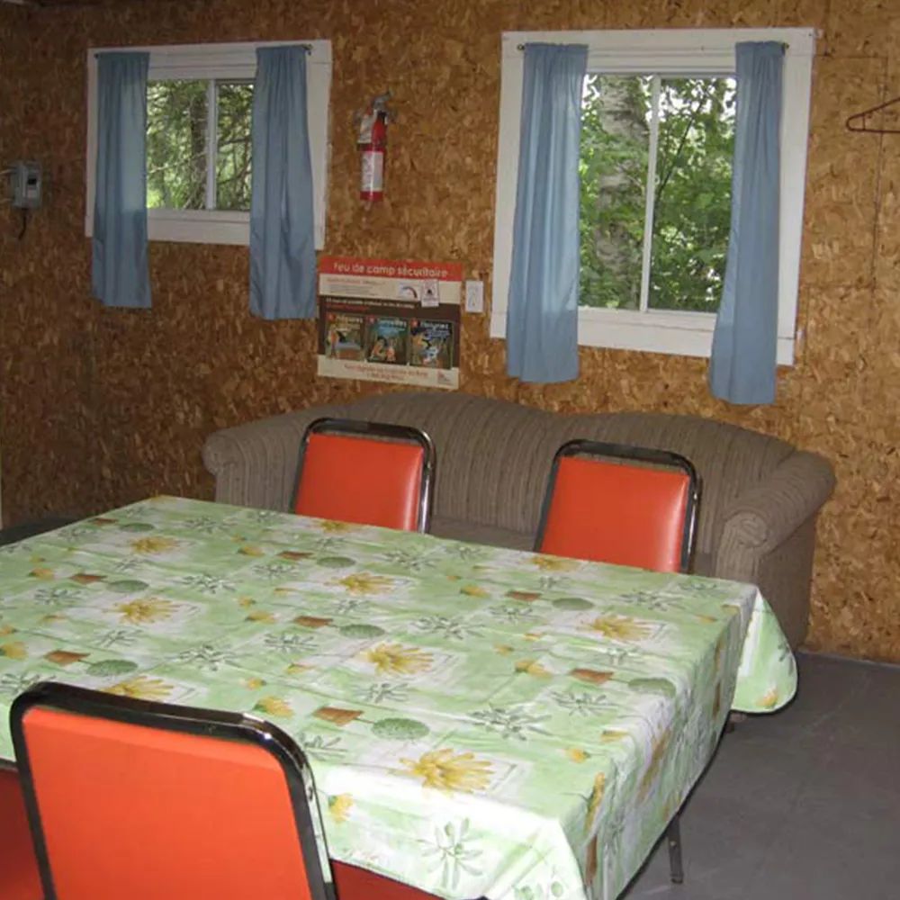 Camp 1 & 2 — Pourvoirie la Pointe aux Dorés – Pourvoirie la Pointe aux Dorés