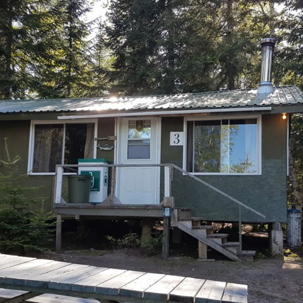 Chalet 3 — Pourvoirie la Pointe aux Dorés – Pourvoirie la Pointe aux Dorés