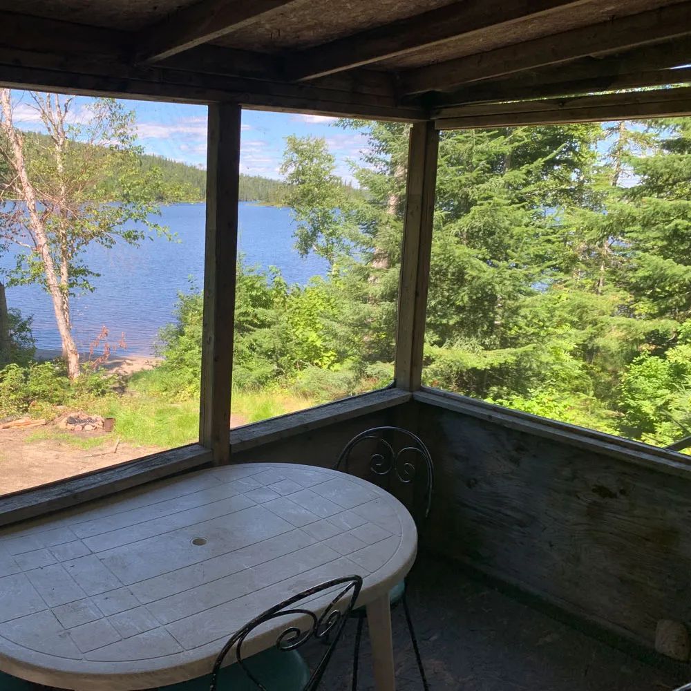 Chalet 5 — Pourvoirie la Pointe aux Dorés – Pourvoirie la Pointe aux Dorés