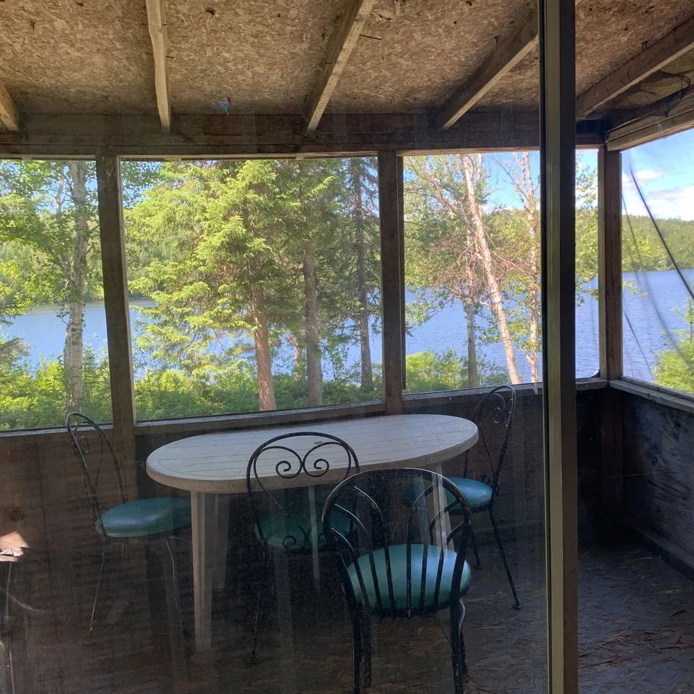 Chalet 5 — Pourvoirie la Pointe aux Dorés – Pourvoirie la Pointe aux Dorés