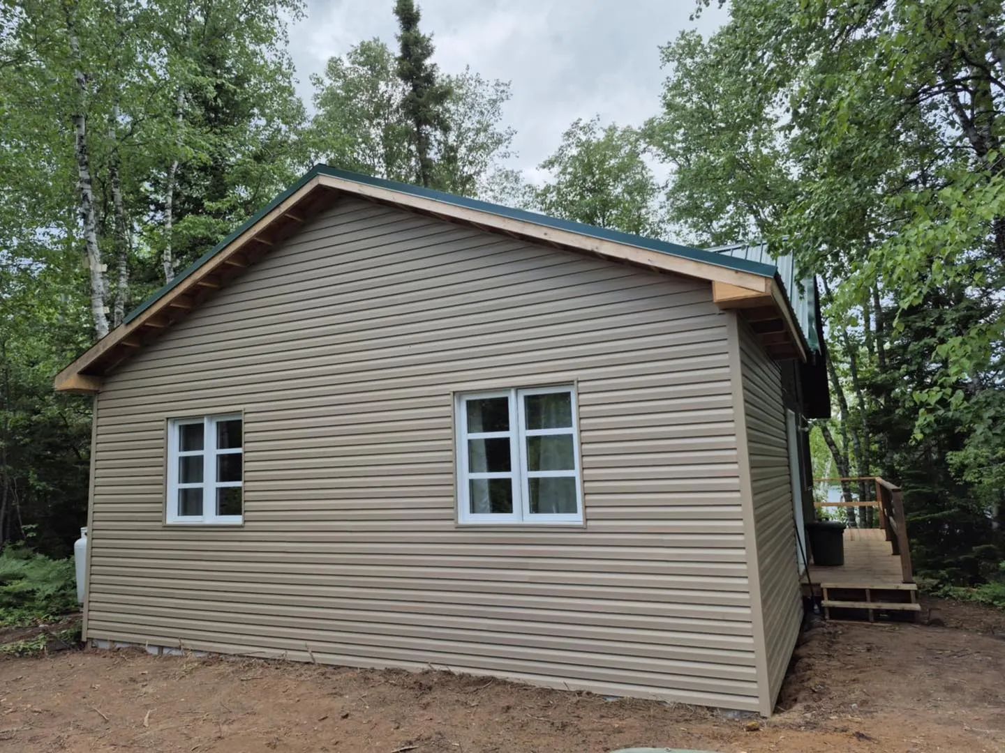 Chalet 7 — Pourvoirie la Pointe aux Dorés – Pourvoirie la Pointe aux Dorés