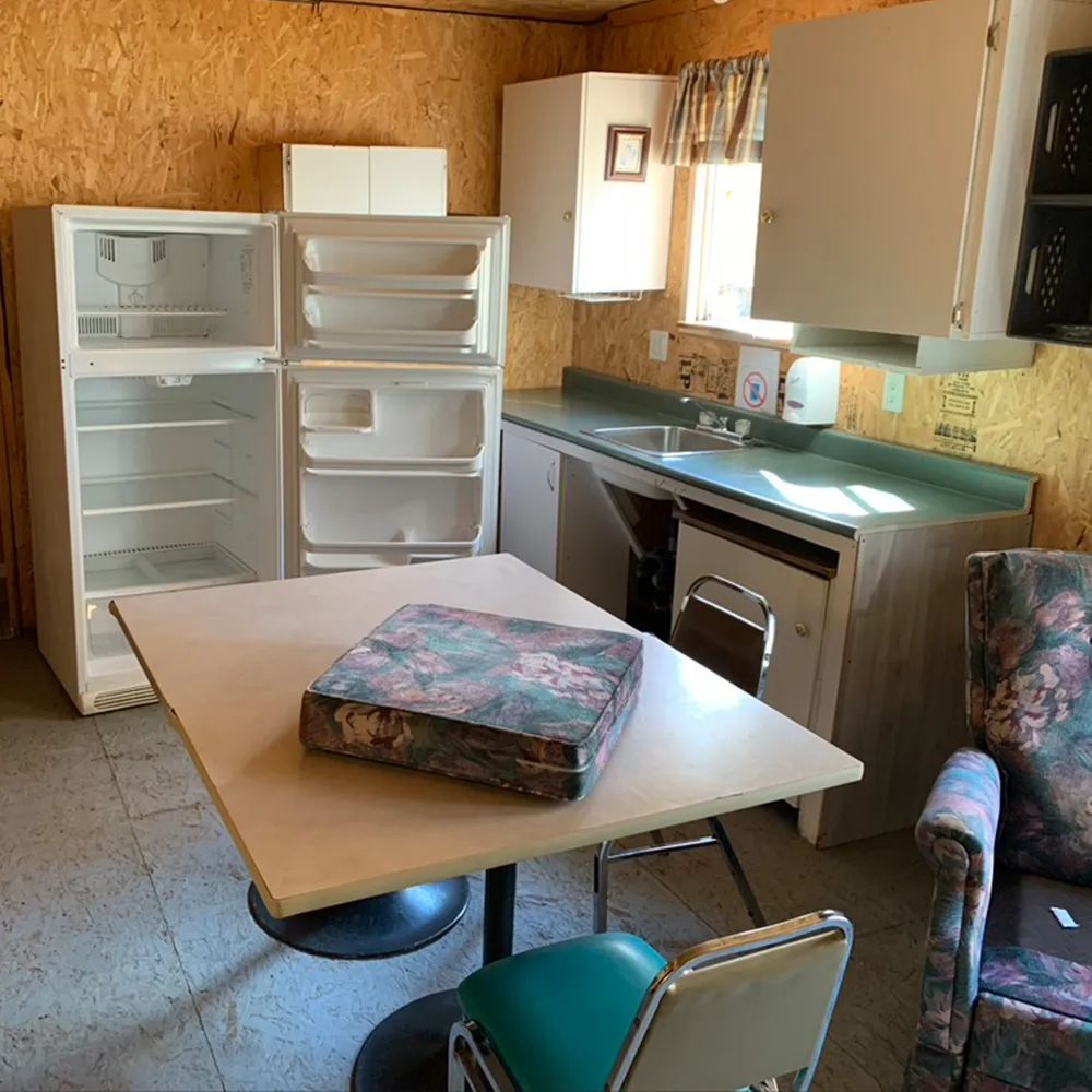 Chalet 8 — Pourvoirie la Pointe aux Dorés – Pourvoirie la Pointe aux Dorés