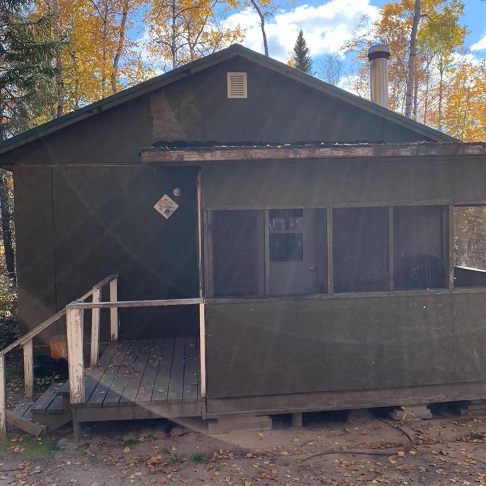 Chalet 8 — Pourvoirie la Pointe aux Dorés – Pourvoirie la Pointe aux Dorés