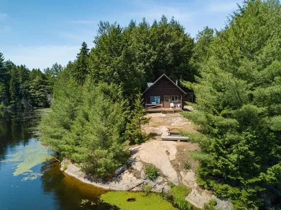 Cabin Rustic Cottage — Pourvoirie du Lac au Loup Blanc – Pourvoirie du Lac au Loup Blanc