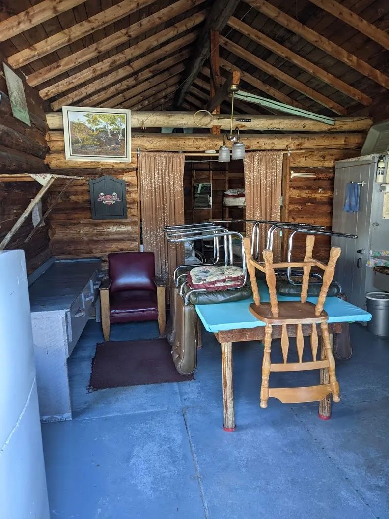 Chalet #3 — Pourvoirie Lac Sopwith – Pourvoirie Lac Sopwith