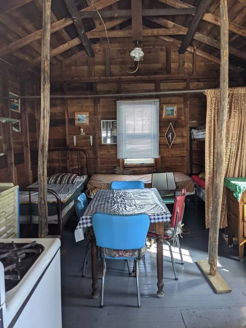 Chalet #5 — Pourvoirie Lac Sopwith – Pourvoirie Lac Sopwith
