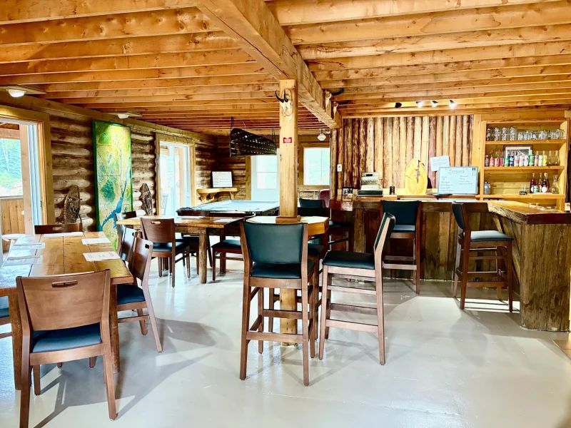 AUBERGE — Pourvoirie Québec Azimut – Pourvoirie Québec Azimut