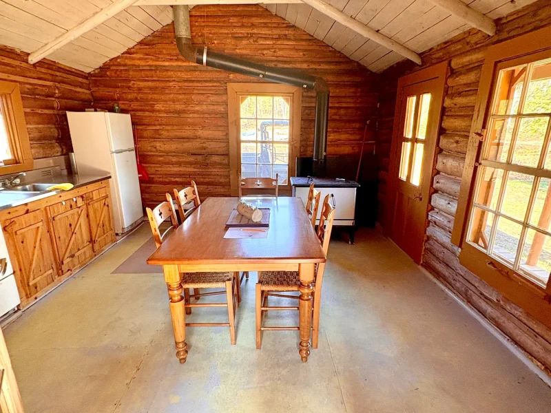 COUCOUCACHE CABIN — Pourvoirie Québec Azimut – Pourvoirie Québec Azimut
