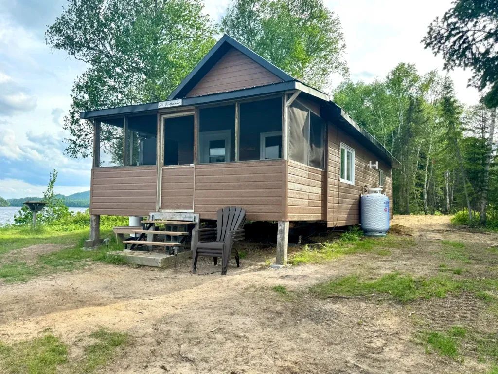CHALET TRÉPANIER — Pourvoirie Québec Azimut – Pourvoirie Québec Azimut
