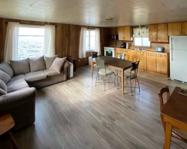 Blue Cabin — Pourvoirie Red Pine – Pourvoirie Red Pine