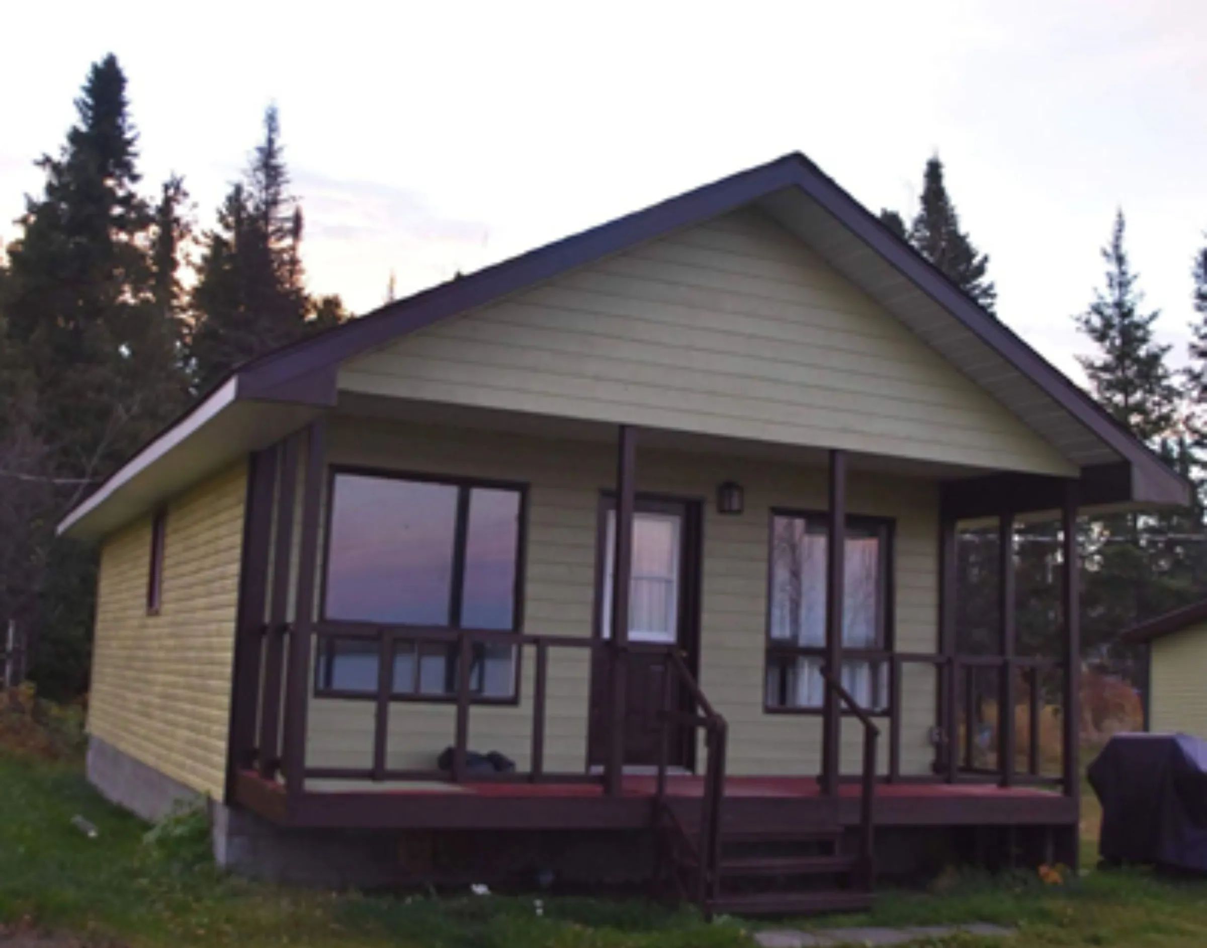 Red Cabin – Red Cabin