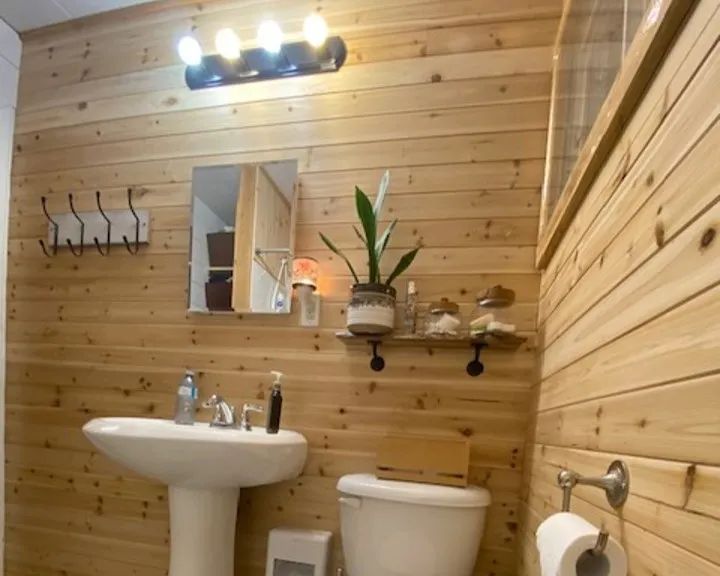 Red Cabin – Pourvoirie Red Pine