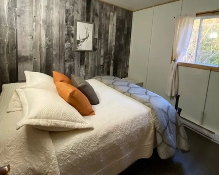 Red Cabin – Pourvoirie Red Pine