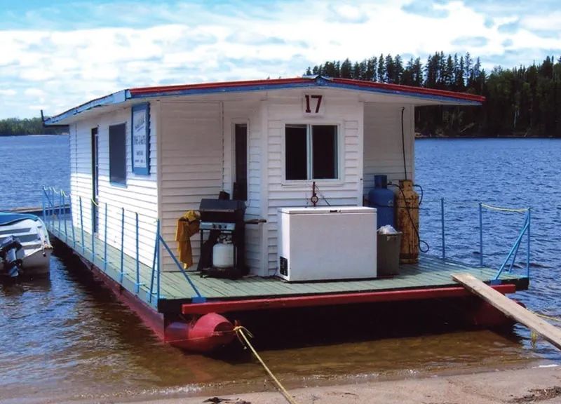 Cabin HOUSEBOAT 17 — Pourvoirie Rivière la Galette – Pourvoirie Rivière la Galette