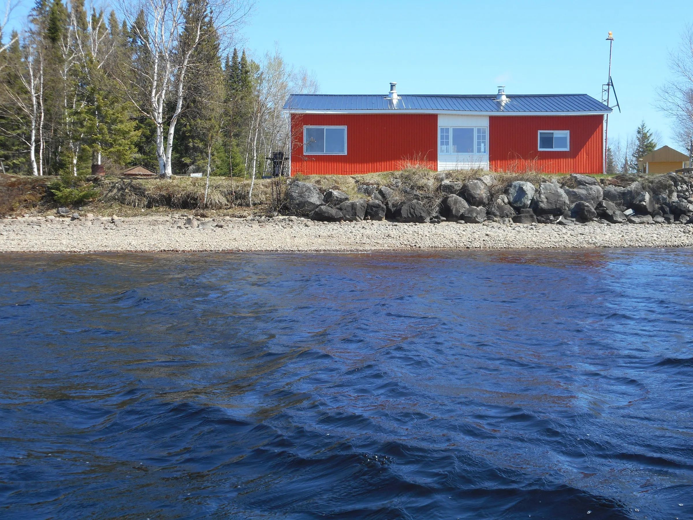 Cabin LE PAPILLON CHALET — Pourvoirie Rothman – Pourvoirie Rothman