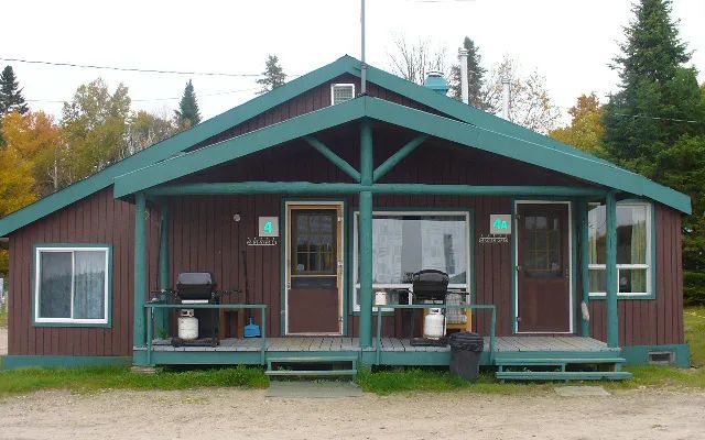 Chalet 4 — Pourvoirie Scott – Pourvoirie Scott