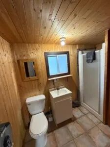 Chalet 4 — Pourvoirie Scott – Pourvoirie Scott