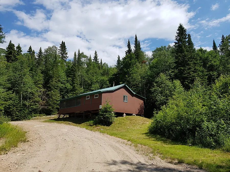 Chalet 6 — Pourvoirie Scott – Pourvoirie Scott