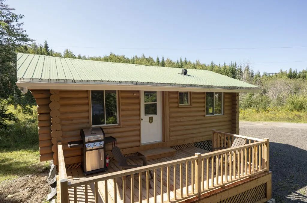 DÉBARCADÈRE CABIN – DÉBARCADÈRE CABIN