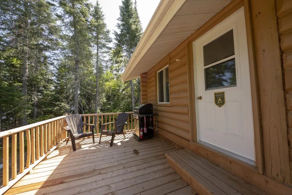 DÉBARCADÈRE CABIN — Pourvoirie Seigneurie Nicolas Riou – Pourvoirie Seigneurie Nicolas Riou
