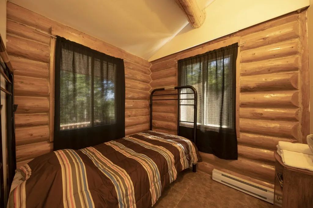 DÉBARCADÈRE CABIN — Pourvoirie Seigneurie Nicolas Riou – Pourvoirie Seigneurie Nicolas Riou