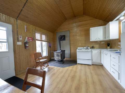 CHALET LAC BLANC – Pourvoirie Seigneurie Nicolas Riou