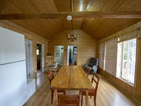 CHALET LAC BLANC – Pourvoirie Seigneurie Nicolas Riou