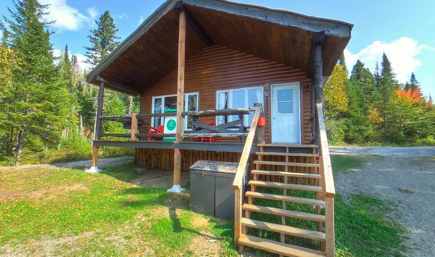 Chalet Lafeuille – Pourvoirie Saint-Zénon