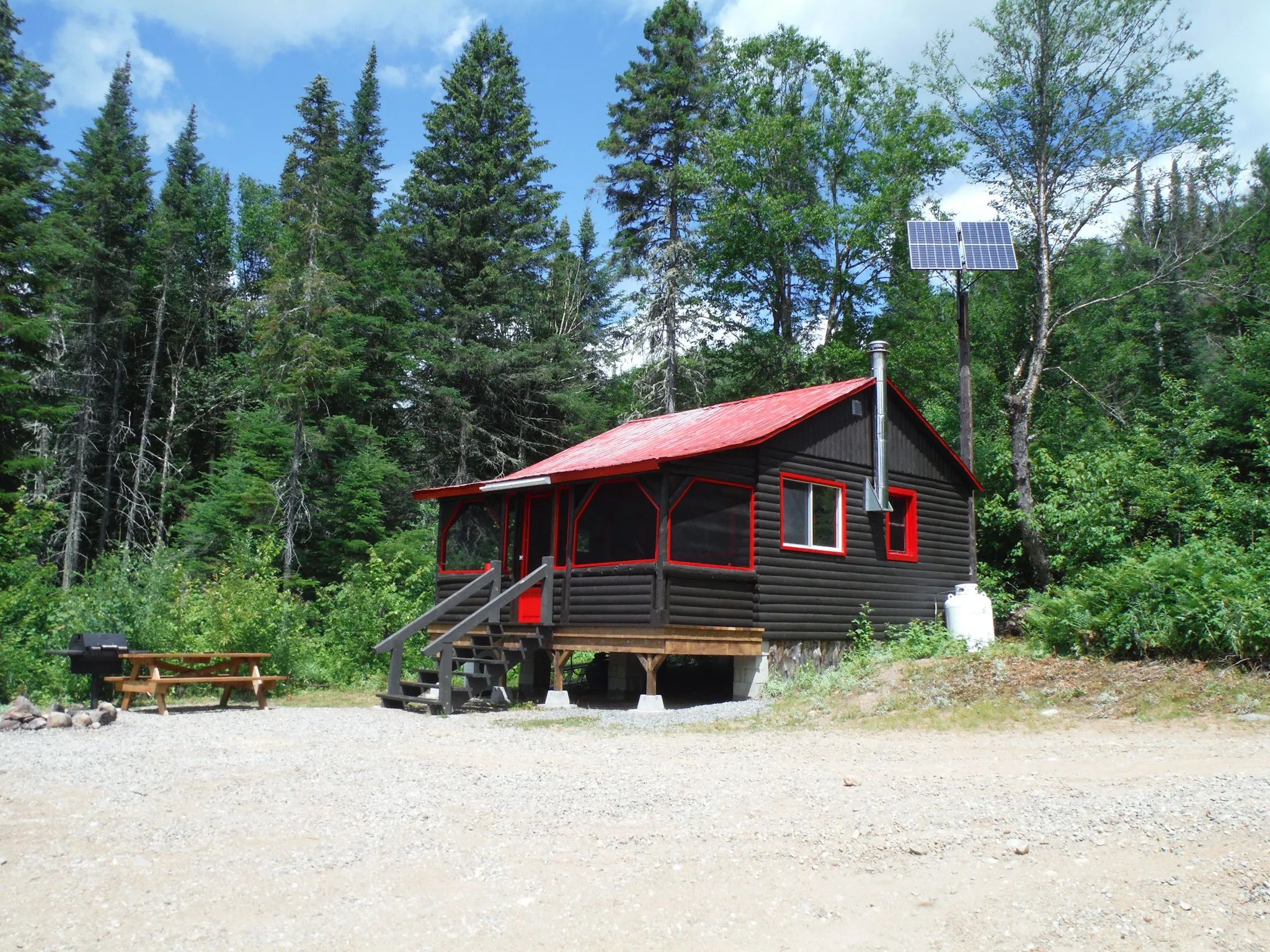 Chalet Laroche – Pourvoirie Saint-Zénon