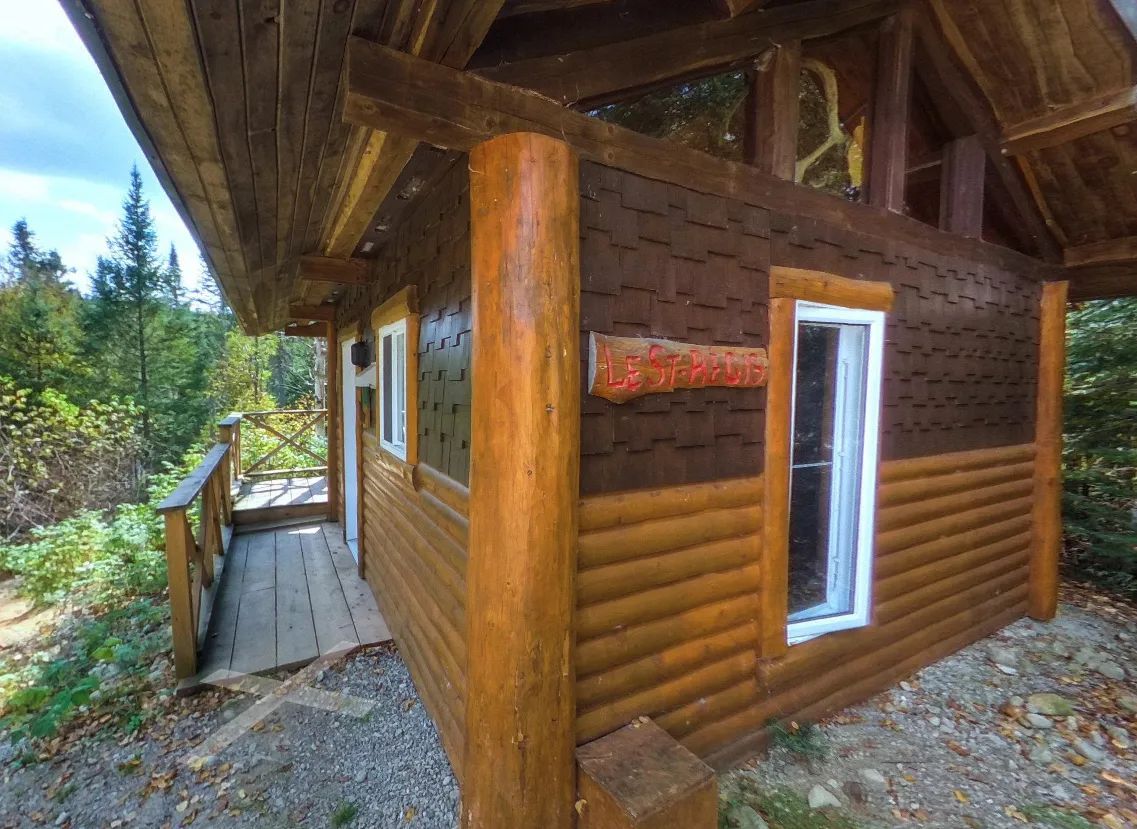 MINI CHALET - LE ST-RÉGIS – Pourvoirie Saint-Zénon
