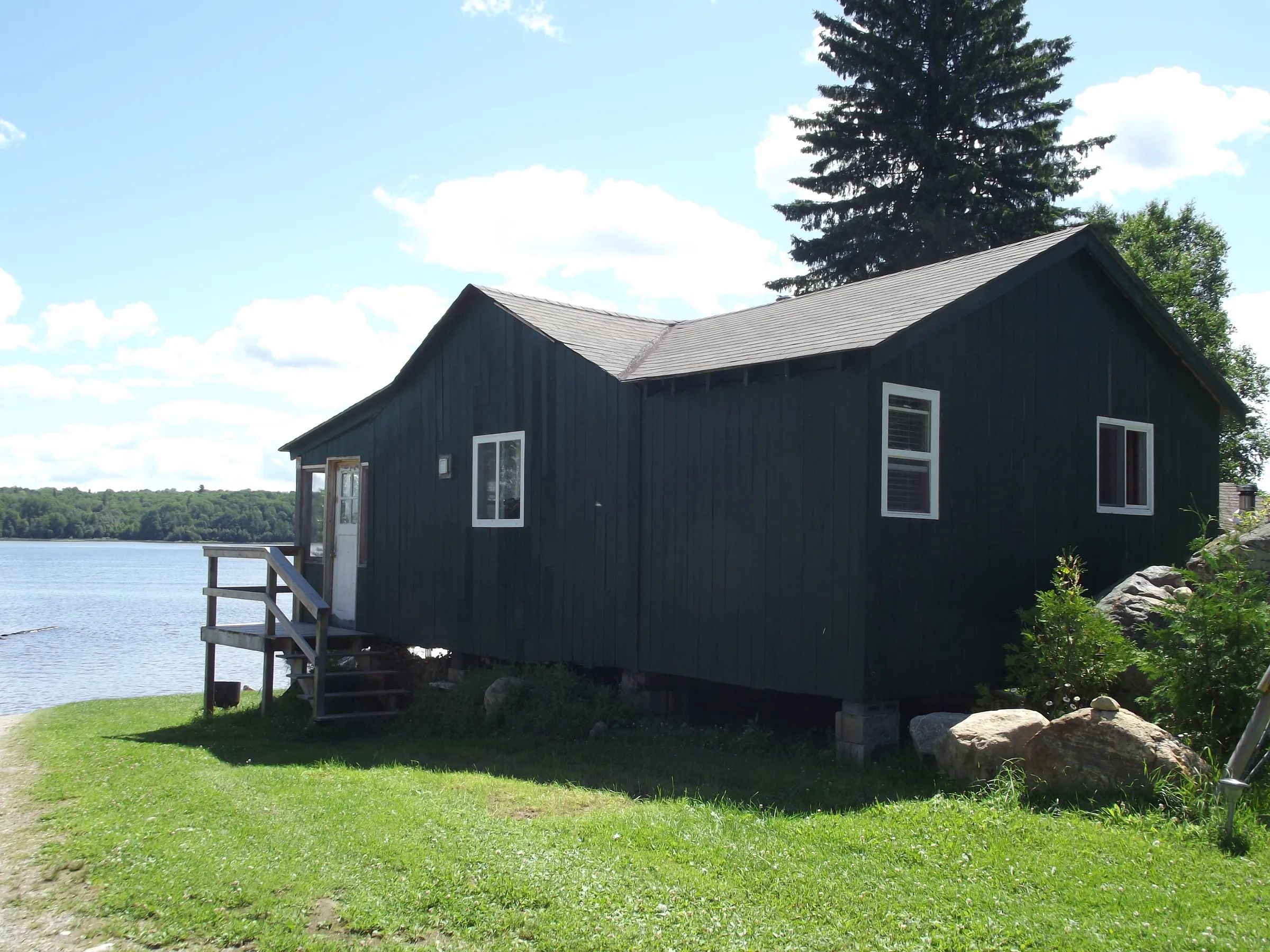 CABIN 1 — Pourvoirie Tawanipi – Pourvoirie Tawanipi