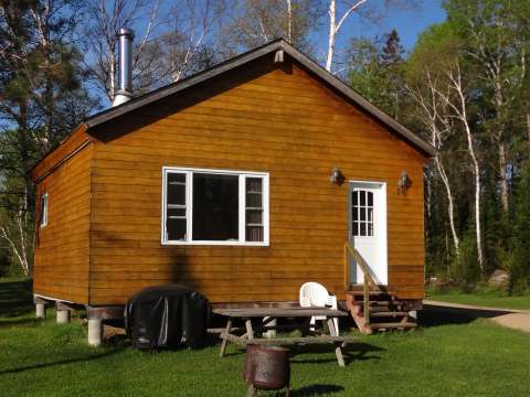 CABIN 10 – Pourvoirie Tawanipi