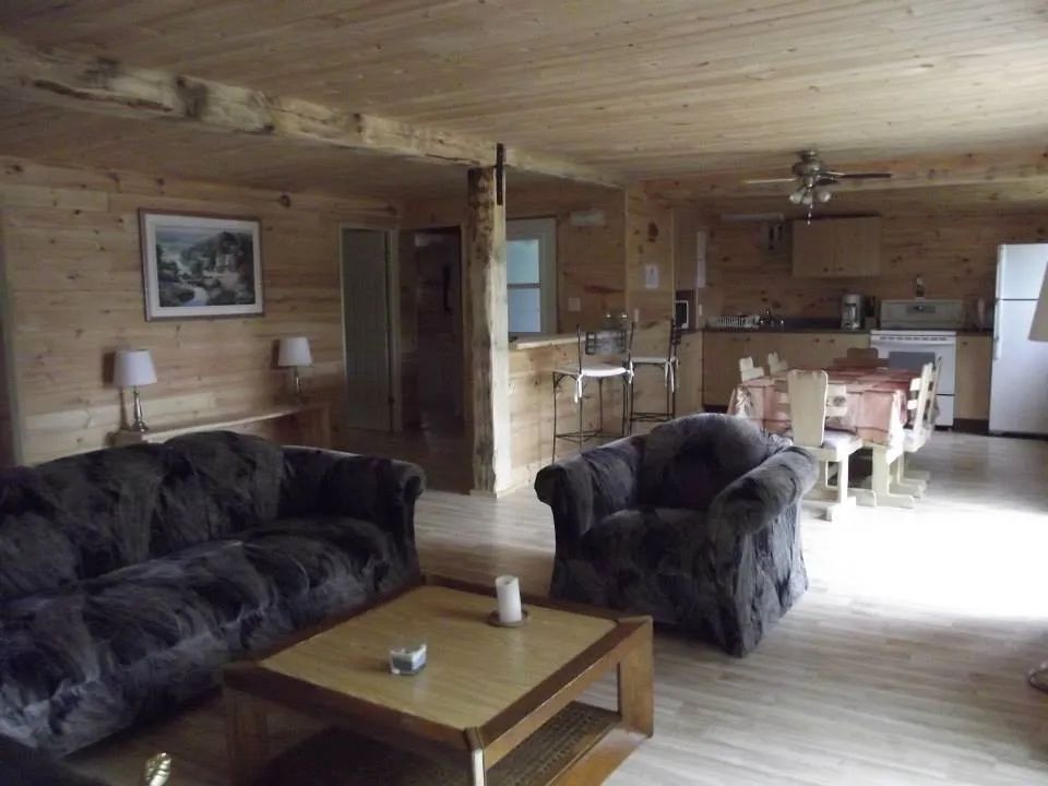 CHALET 9 — Pourvoirie Tawanipi – Pourvoirie Tawanipi