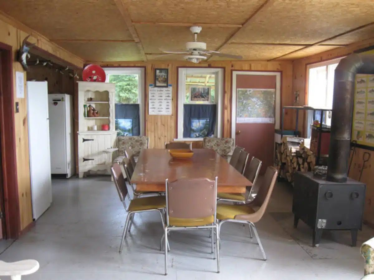 CHALET 2 — Pourvoirie Tisonagan – Pourvoirie Tisonagan