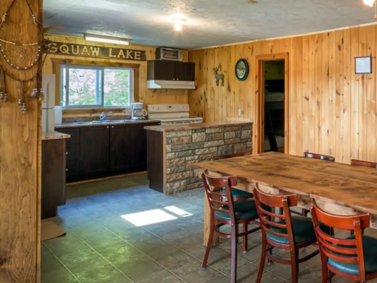 CHALET 6 — Pourvoirie Tisonagan – Pourvoirie Tisonagan