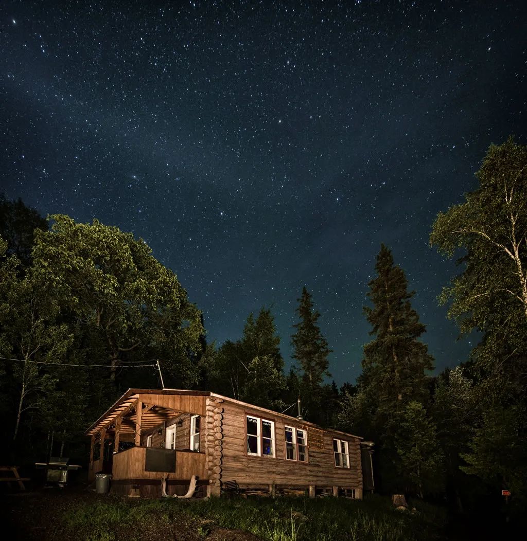 CHALET BOIS ROND — Pourvoirie Tisonagan – Pourvoirie Tisonagan